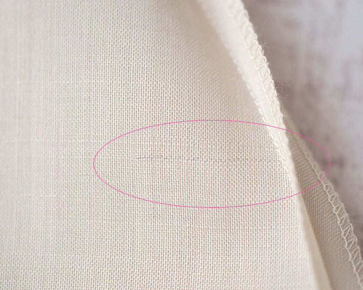 【布帛】すべる質感のシャリっとサマーウール（ライトベージュ）