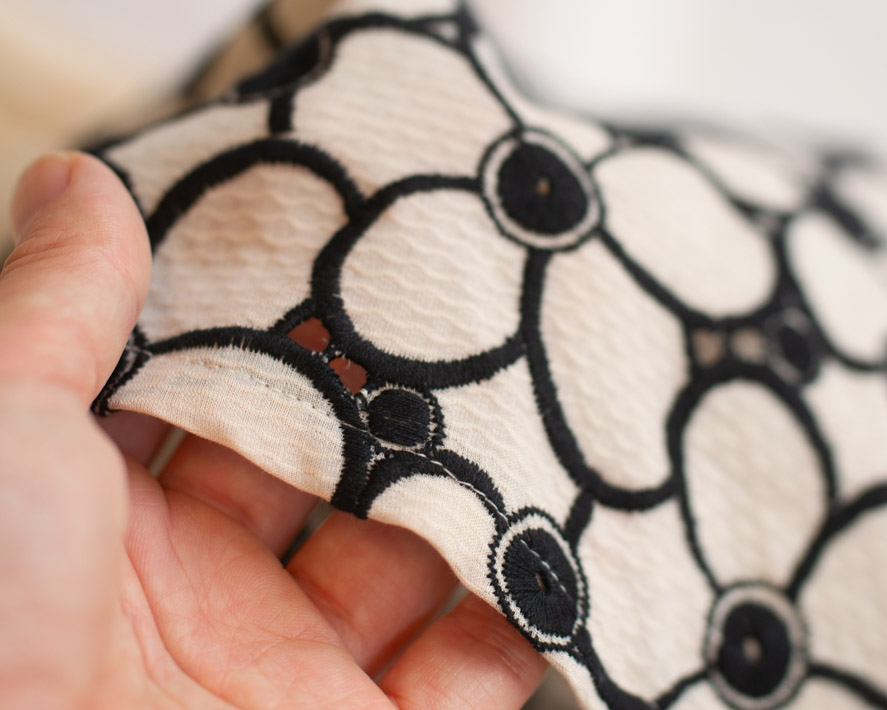 【型紙・生地キット】レースのフレア袖Tシャツキット（Lサイズ/ゆったりLサイズ）