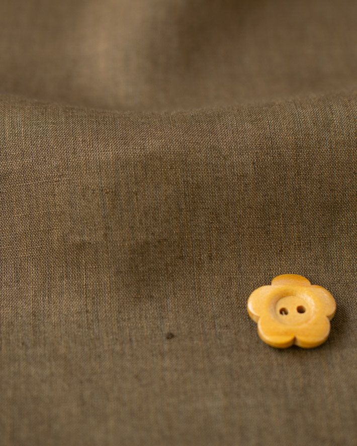 【布帛】ブラウスやシャツ向き♪リネンシーチング(カーキブラウン)