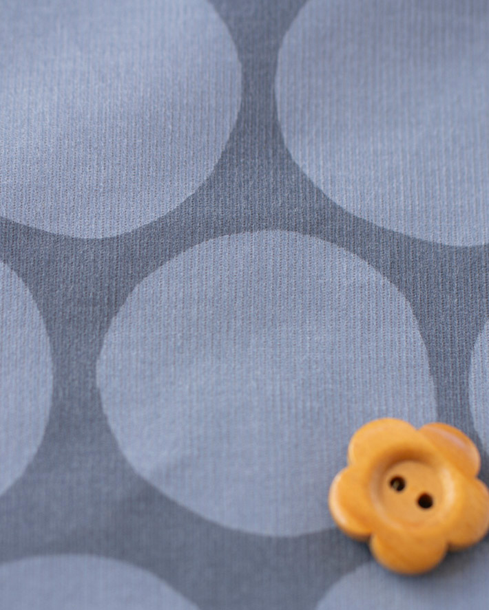 【布帛】大きなゆるドットのシャツコーデュロイ(ヒヤシンスブルー)