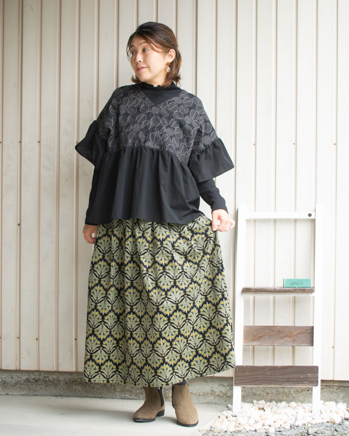 【布帛】アンティークフラワー　コーデュロイ（3色）オーダーカット