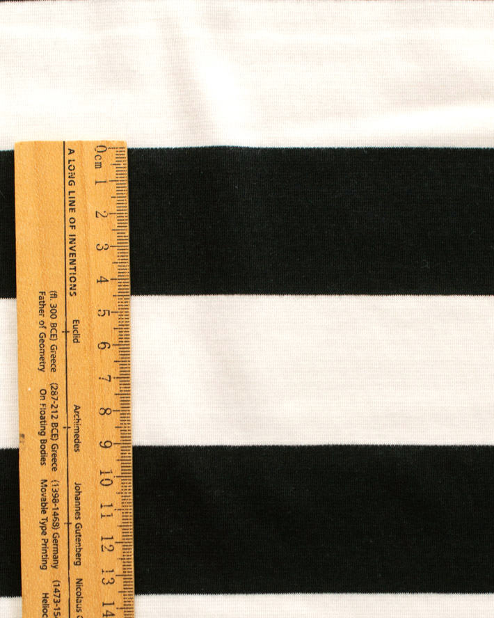 【ニット】するりとやわらか薄めのビックボーダーポンチニット（ブラック×オフホワイト）