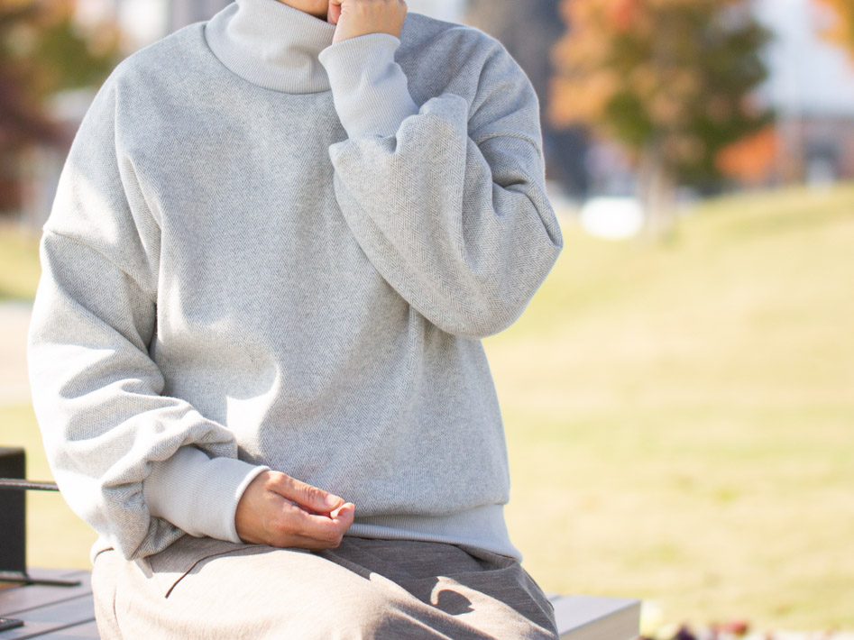 【型紙・生地キット】ボンバーヒートツィードで作るタートルネックトレーナーキット(ヘリンボーン柄)