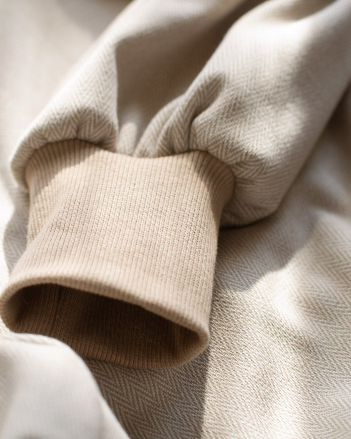 【型紙・生地キット】ボンバーヒートツィードで作るタートルネックトレーナーキット(ヘリンボーン柄)