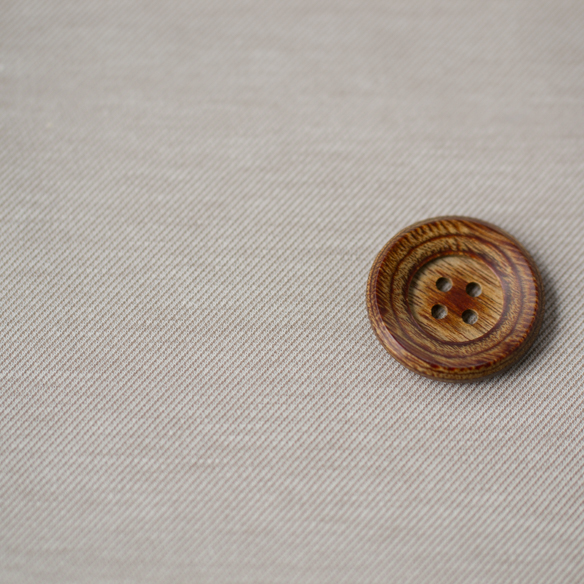 【ニット】なめらかストレッチ・ツイル調ニット（ベージュ）