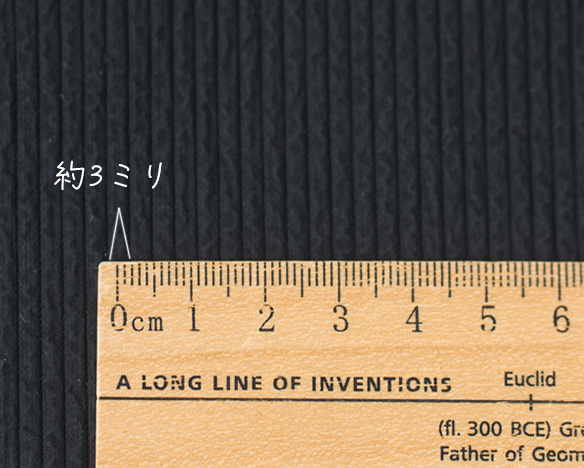 【布帛】ナイロン混コットンエアーキルト（ブラック/きなり）オーダーカット