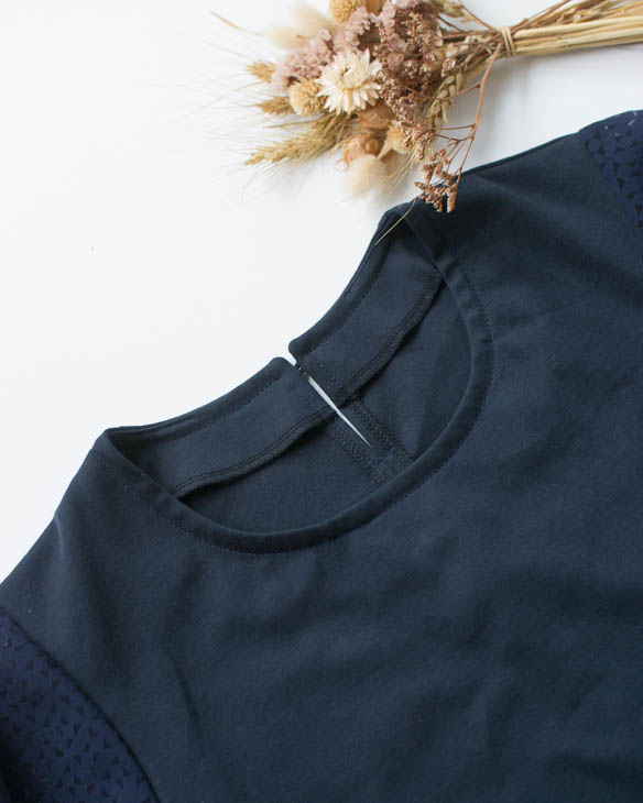 【型紙・生地キット】きれいめシルケットポンチニットと布帛袖のフレア袖Tシャツキット