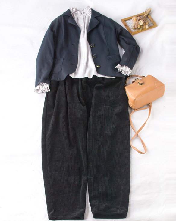 【布帛】タンブラー加工太うねソフトコーデュロイ（ブラック）