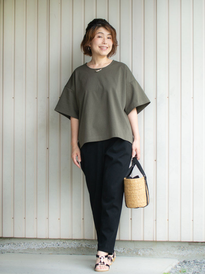 【型紙・生地キット】ポンチニットで作る襟元すっきりな大人のTシャツキット