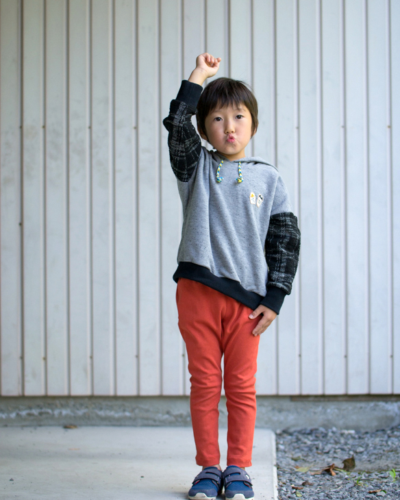 【プレゼントパターン】キッズ・細みでほんのすこしサルエルなパンツ